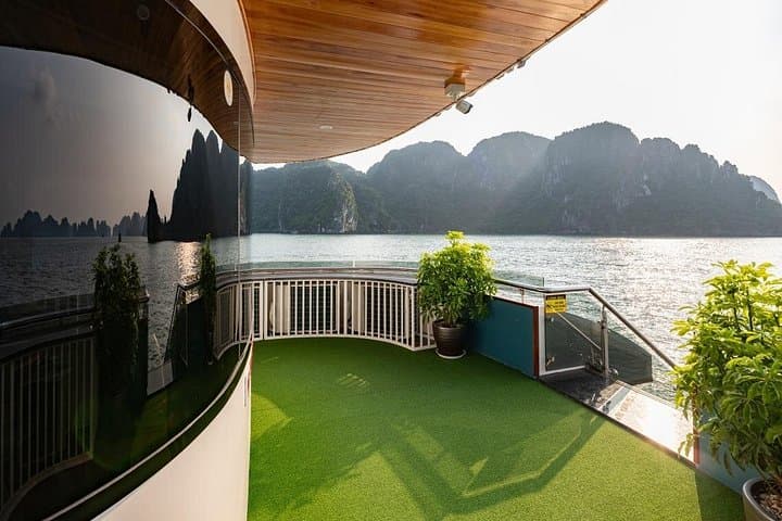 luxury-halong-bay-day-cruise-from-hanoi-sunlight-cruise photo 6