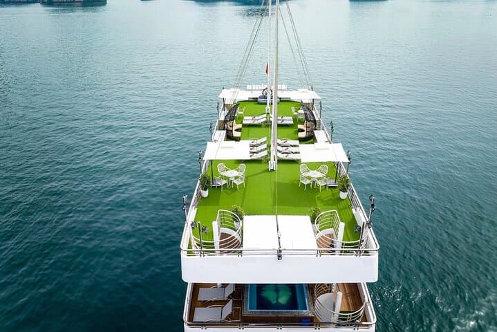 Halong Bay Luxury Day Cruise: 6-Hour Hercules Premium Experience