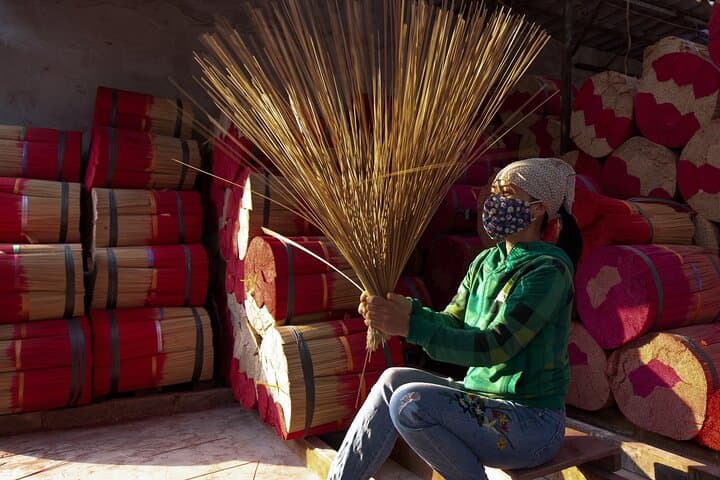 Hanoi Ancient Villages & Traditional Crafts Private Day Tour photo 4