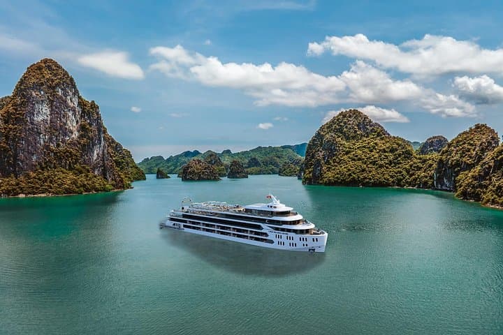 Luna Halong: Luxury Day Cruise from Hanoi to Ha Long Bay photo 4