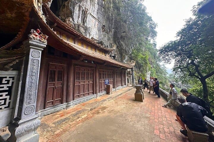 Hanoi to Trang An: Private Day Tour to Mua Cave, Bich Dong & Sampan Boat Ride photo 4