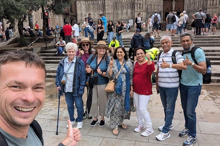 Half-Day Sagrada Familia & Barcelona Small-Group Tour with Hotel Pickup photo 4