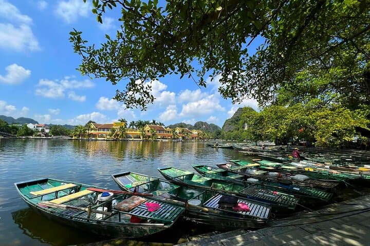 Ninh Binh Day Trip: Mua Cave, Tam Coc Boat Ride & Hoa Lu Private Tour photo 2