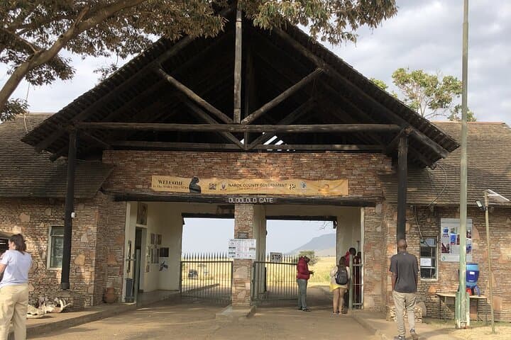Nairobi to Masai Mara Day Trip: Wildlife Safari and Maasai Village Experience photo 2