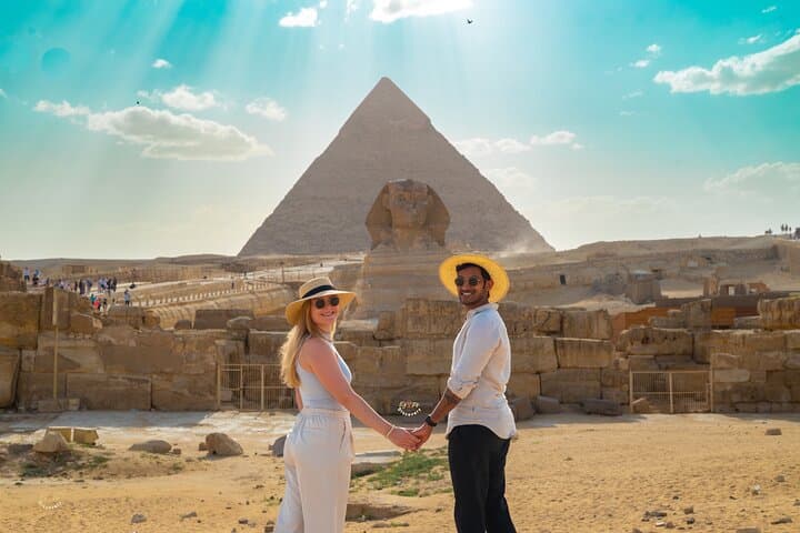 Giza Pyramids Couples Photoshoot & Romantic Nile Felucca Ride photo 4