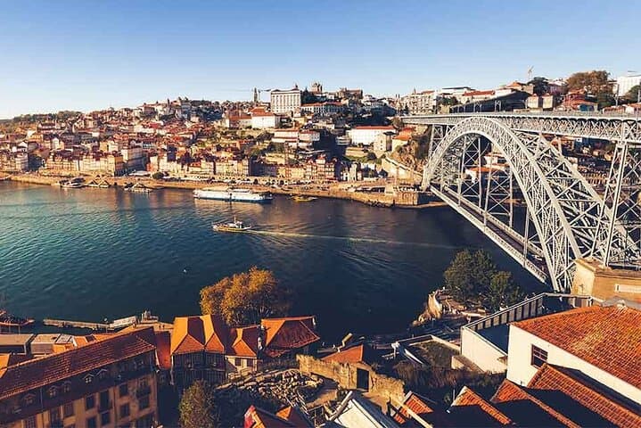 Porto, Gaia & Matosinhos Private Panoramic Tour — Half-Day Guide and Tips photo 5