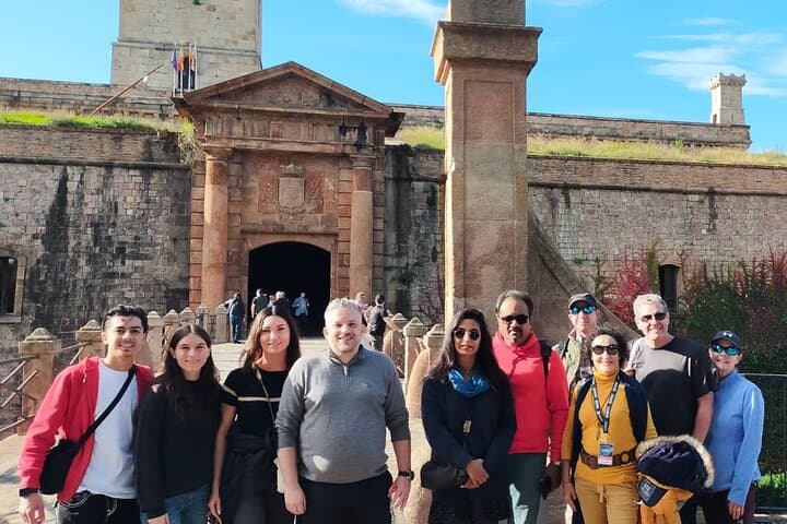 Barcelona Best Views: Montjuïc Castle, Cable Car & Old Town Sunset Tour photo 5