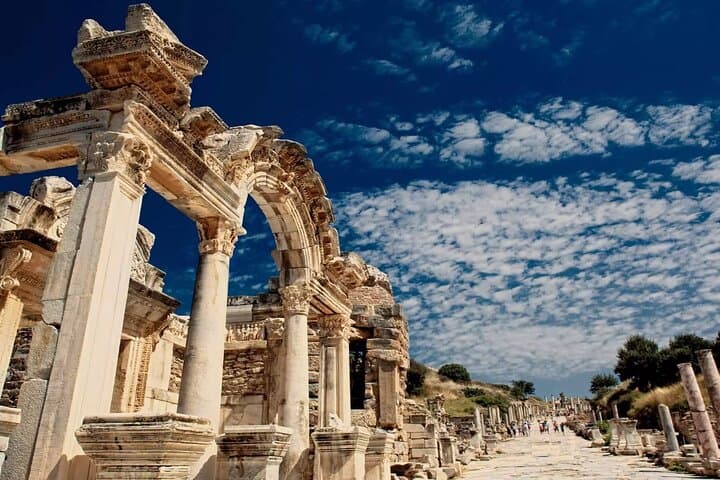 Ephesus and Pamukkale Day Tour from Istanbul — Ancient Ruins & White Travertines photo 1