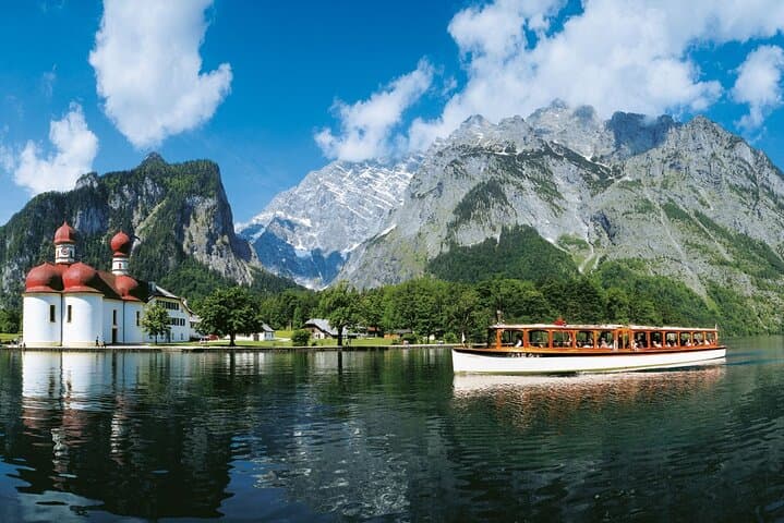 Private Day Tour to Königssee, Salzburg & Hallstatt — Scenic Routes from Munich photo 2