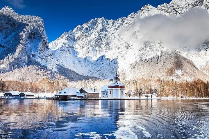 Private Day Tour to Königssee, Salzburg & Hallstatt — Scenic Routes from Munich