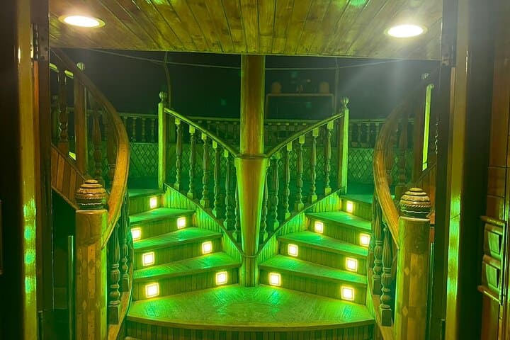 Dhow Dinner Cruise on Dubai Creek: Live Entertainment & Nighttime Skyline Views photo 5