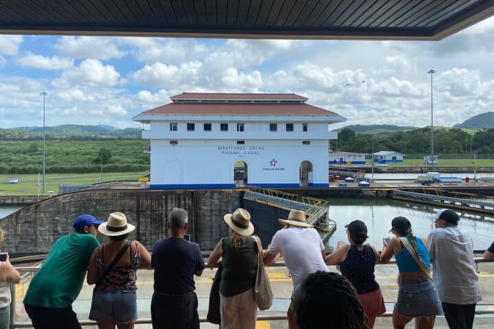 Ocean to Ocean: Panama Canal & City Panorama Private Tour photo 4