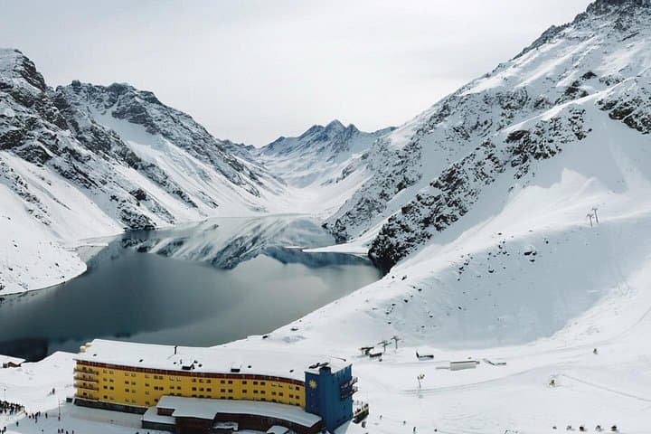 Six-Day Santiago to Andes & Coast Private Tour — Valparaíso, Cajón del Maipo & Portillo