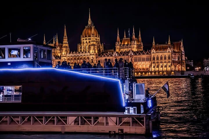 Budapest Danube 1-Hour Sunset & Night Cruise | Parliament, Castle & Chain Bridge Views photo 4