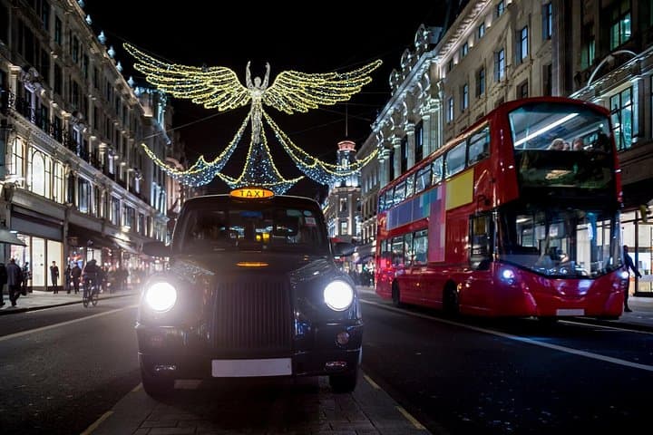 London Black Taxi Christmas Lights Tour: Private 2-Hour Guided Drive photo 1