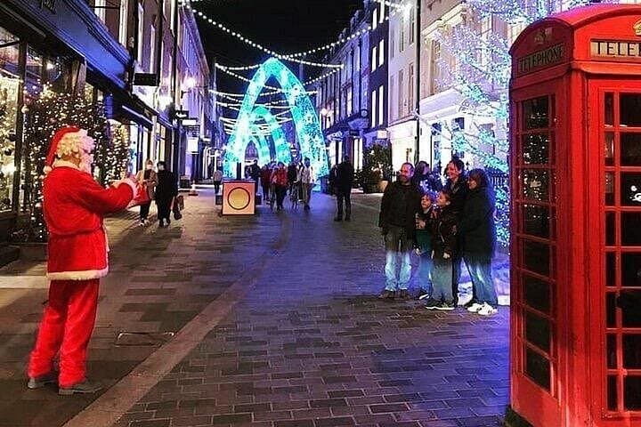 London Black Taxi Christmas Lights Tour: Private 2-Hour Guided Drive photo 2