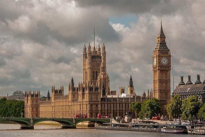 Buckingham Palace and Political Heritage Walking Tour — Westminster Highlights photo 3
