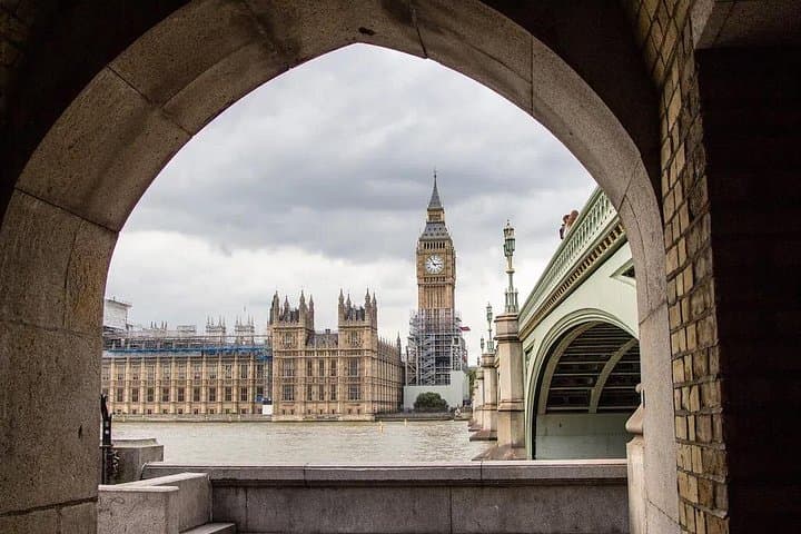 Buckingham Palace and Political Heritage Walking Tour — Westminster Highlights photo 4