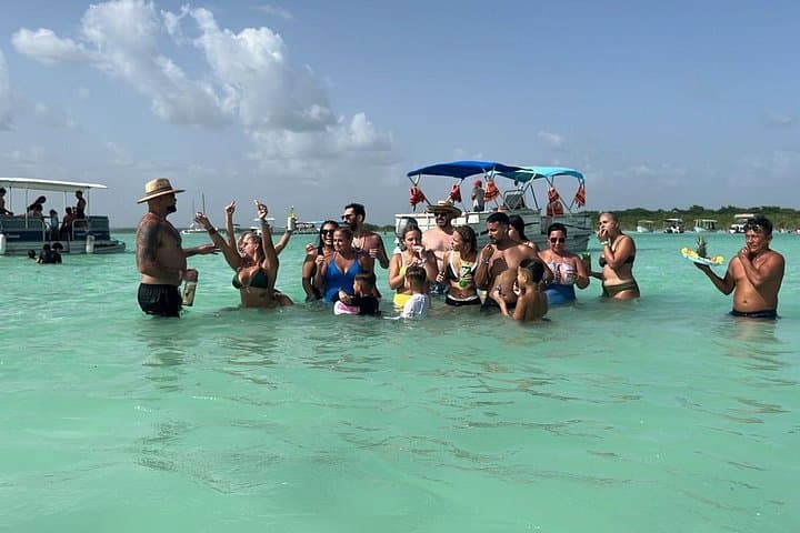 Bacalar Seven Colors Lagoon Boat Tour — Pirate Channel, Cenotes & Local Flavors photo 1