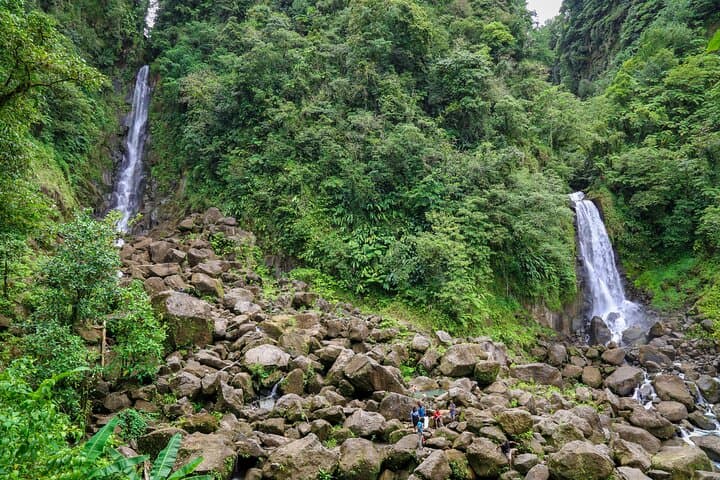 Wet and Rugged Dominica: Waterfalls, Lakes & Titou Gorge Adventure photo 4