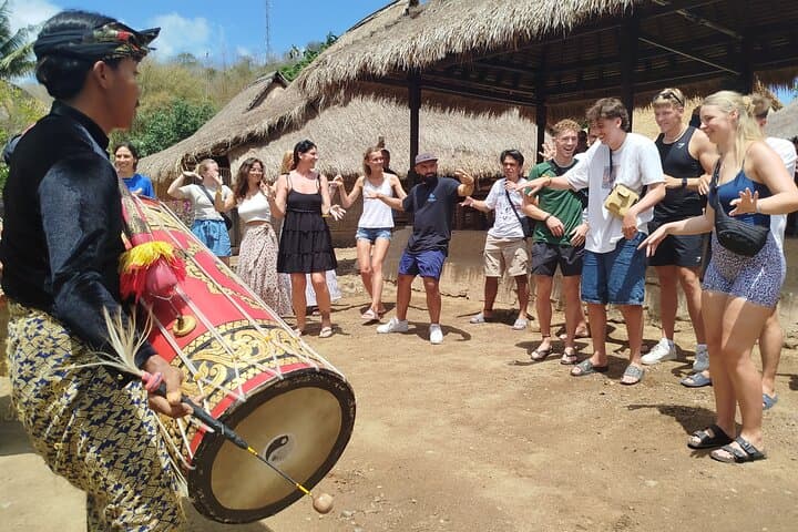 Lombok Cultural Day Trip: Pottery, Songket Weaving & Merese Hill Sunset photo 2
