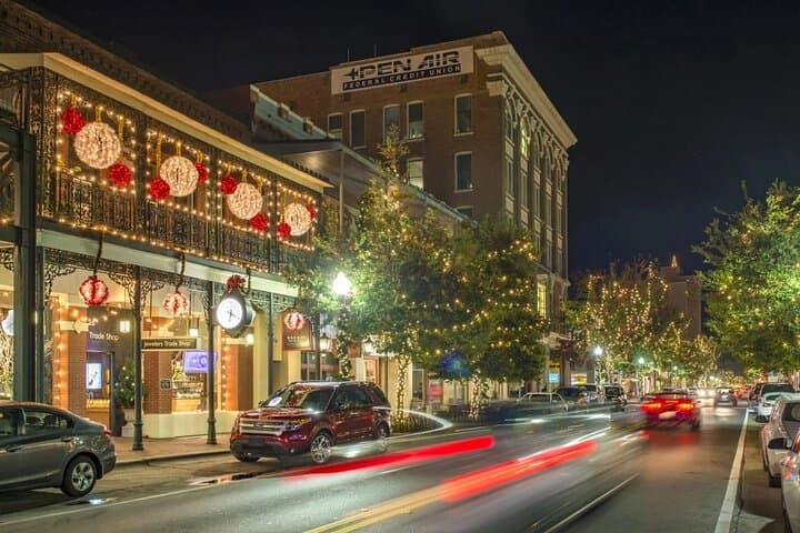 Grinch vs Santa: Downtown Pensacola Christmas Scavenger Hunt photo 3