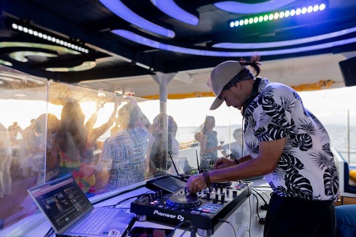 Krabi Islands Party Catamaran: Phi Phi Snorkel, Lunch & Sunset Cruise photo 5