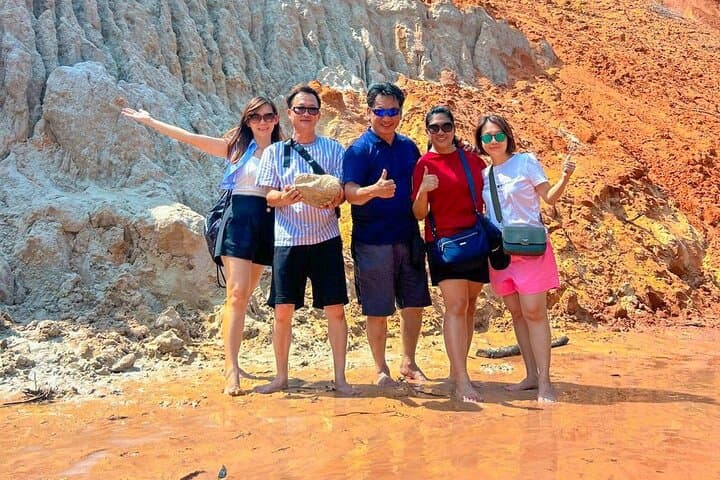 Mui Ne Sand Dunes Jeep Tour: Sunset, Sandboarding & Fairy Stream photo 4