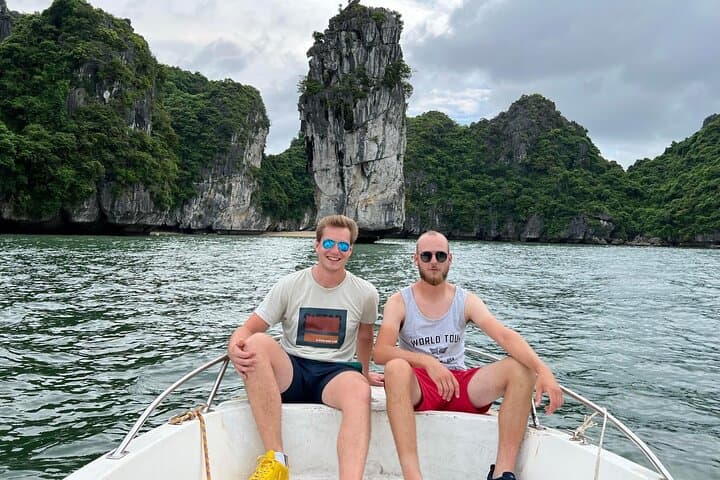 Private Canoe & Kayak Discovery: Lan Ha Bay to Viet Hai Village