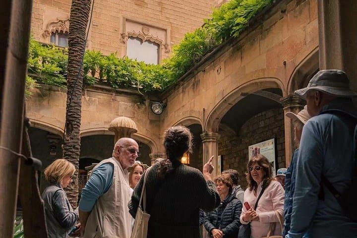 Barcelona Art and Tapas Walking Tour — Picasso Museum & Gothic Quarter Food Crawl photo 3