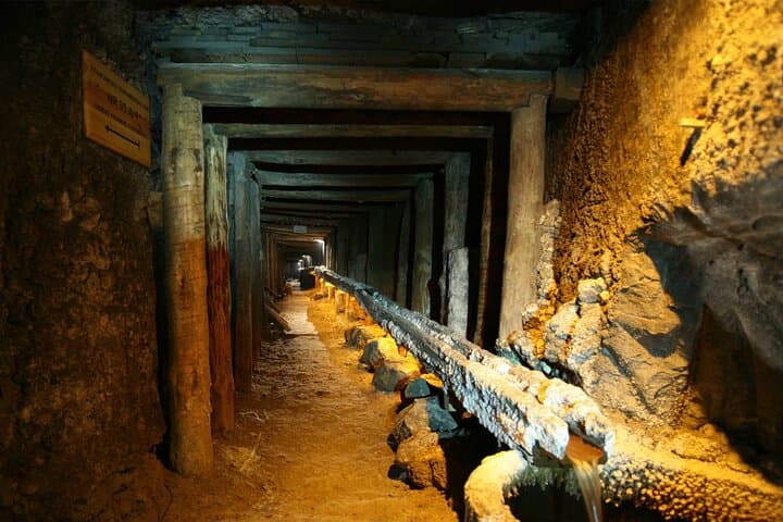 Explore Wieliczka Salt Mine: Guided Underground Tour from Krakow photo 3