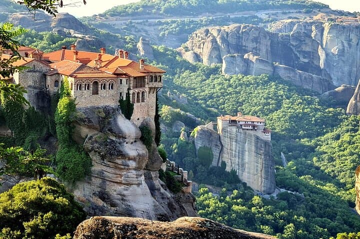 Private Full-Day Meteora Tour from Volos Port — Monasteries, Rocks & Kalambaka
