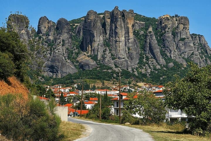 Private Full-Day Meteora Tour from Volos Port — Monasteries, Rocks & Kalambaka photo 2