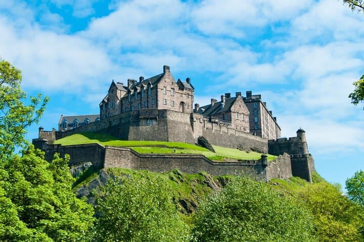 Edinburgh Day Trip by Rail from London: Castle Entry & Hop-On Hop-Off photo 1