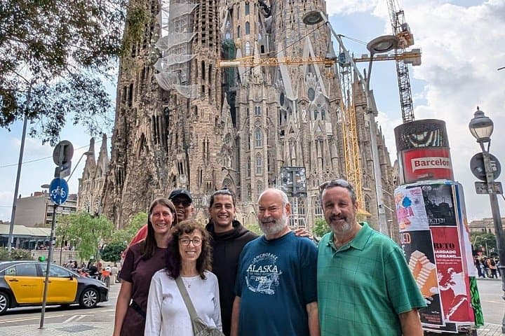 Skip-the-Line Park Guell & Sagrada Familia Private Tour — Barcelona Highlights photo 3