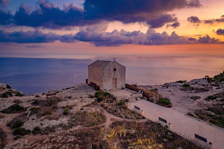 Discover Malta by Tuk Tuk: Mdina, Dingli Cliffs & Buskett Gardens Tour photo 2