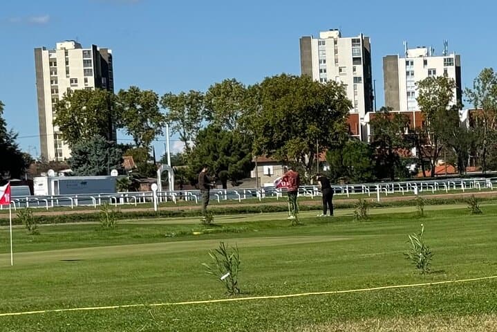Toulouse Golf Lesson and Mini Golf: Beginner-Friendly 2-Hour Introduction photo 2
