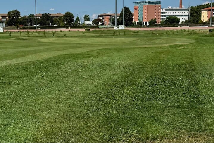Toulouse Golf Lesson and Mini Golf: Beginner-Friendly 2-Hour Introduction photo 3