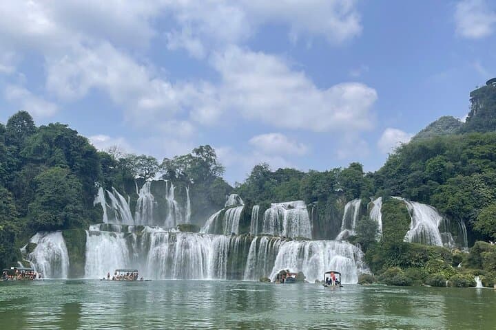 Ban Gioc Waterfall & Nguom Ngao Cave: 2-Day Hanoi to Cao Bang Adventure photo 3