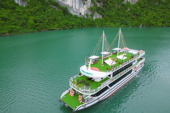 Halong Bay Day Cruise from Hanoi — Limousine Transfer, Jacuzzi & Buffet