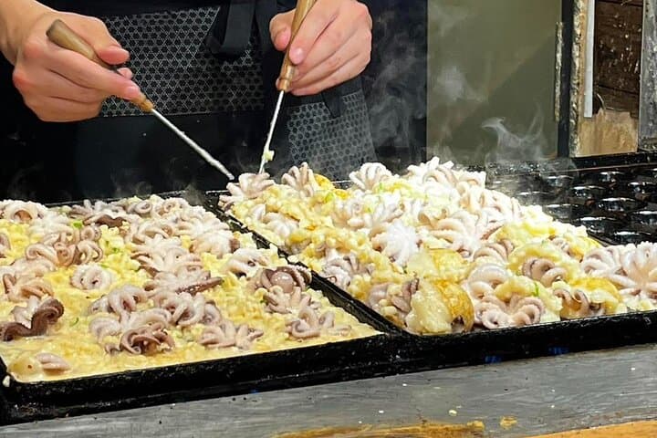Osaka Food Crawl: Namba & Dotonbori Izakaya Tour with Local Guide photo 4