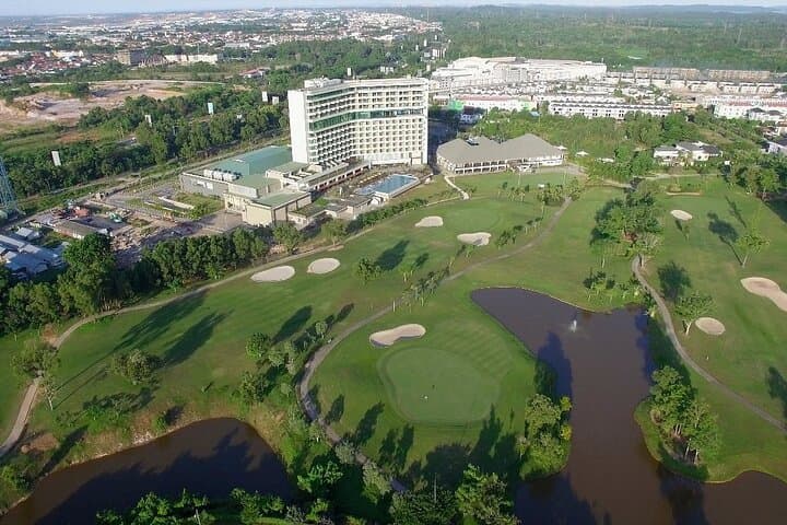 Sukajadi Golf Course Batam: An Affordable Tropical Golf Escape from Singapore