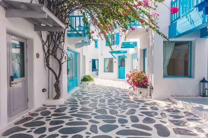 Half-Day Santorini Shore Excursion from Cruise Ships: Fira, Oia & Caldera Views photo 3