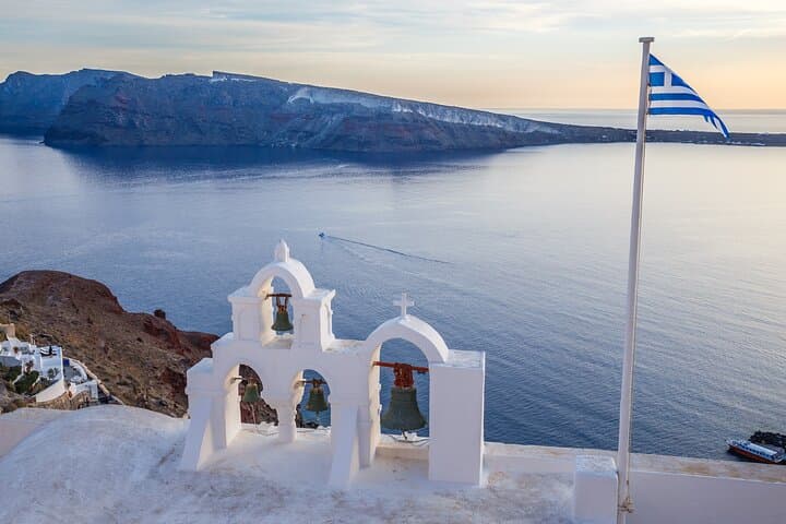 Half-Day Santorini Shore Excursion from Cruise Ships: Fira, Oia & Caldera Views photo 5