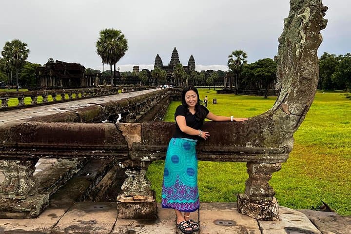 Two-Day Private Angkor Sunrise Tour: Angkor Wat, Bayon & Banteay Srei photo 4