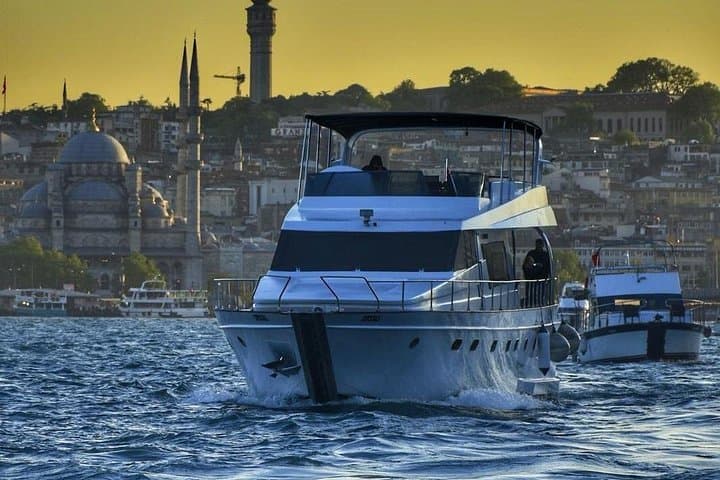 Private Bosphorus Yacht Tour in Istanbul: Luxury 2-Hour Cruise Along Two Continents photo 2