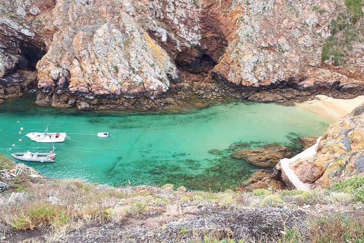 Private Boat and Kayak Day Trip to Berlengas Islands from Lisbon photo 4