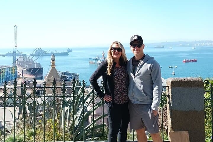 Valparaiso & Casablanca Wine Day Trip from Santiago: Private Tour Guide photo 2