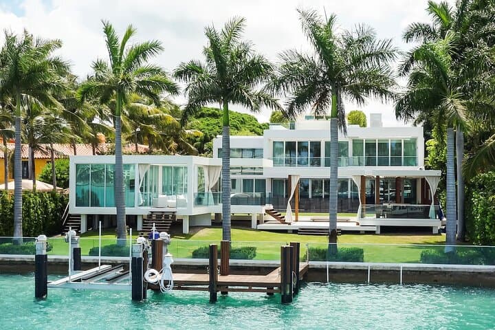 Miami Day Trip by High-Speed Train: Bayside Cruise, South Beach & City Tour photo 3
