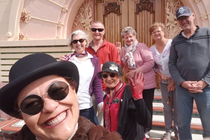 Napier Highlights Plus: Art Deco, Murals & Coastal Discovery